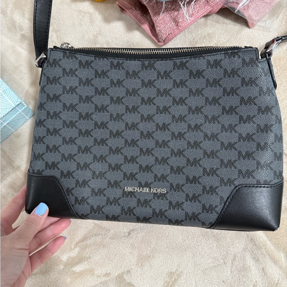 Michael Kors Black and Gray Women's Bag like new